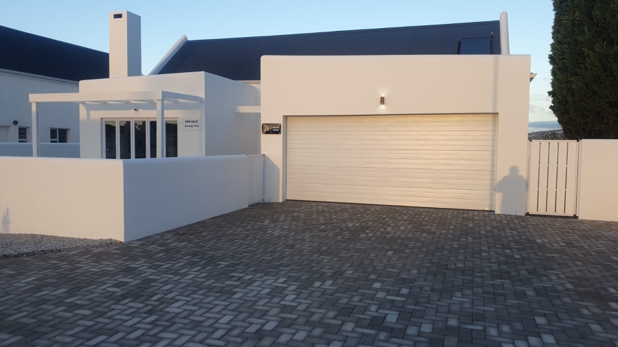 3 Bedroom Property for Sale in Lampiesbaai Western Cape